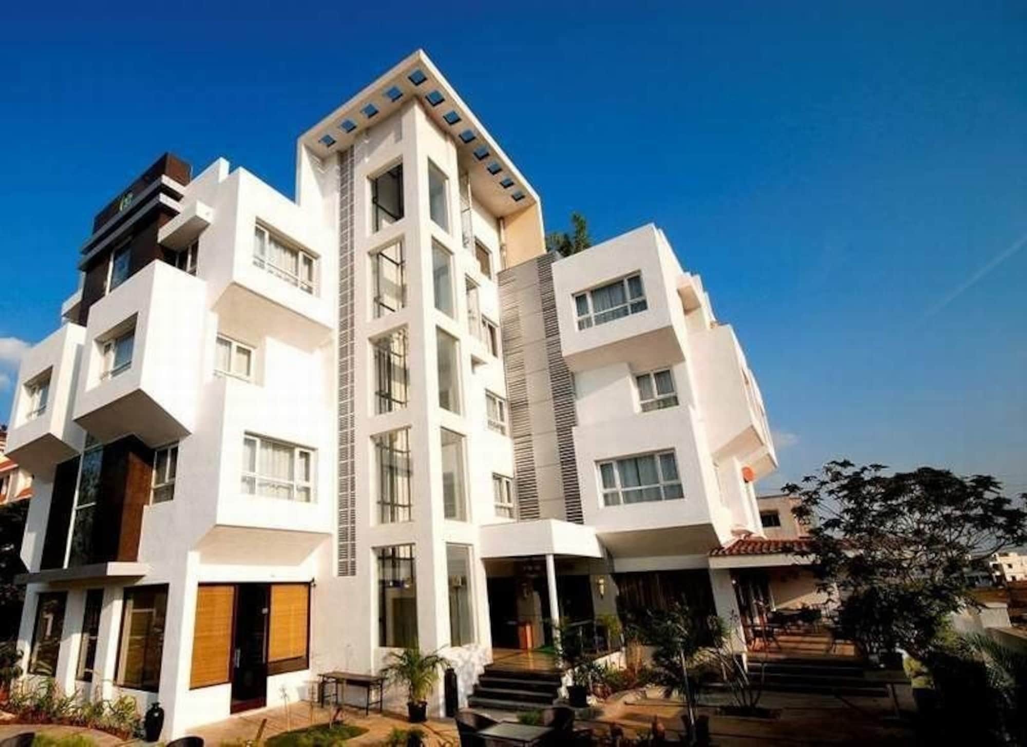 Treebo Trend Surya Nashik Hotel Exterior foto